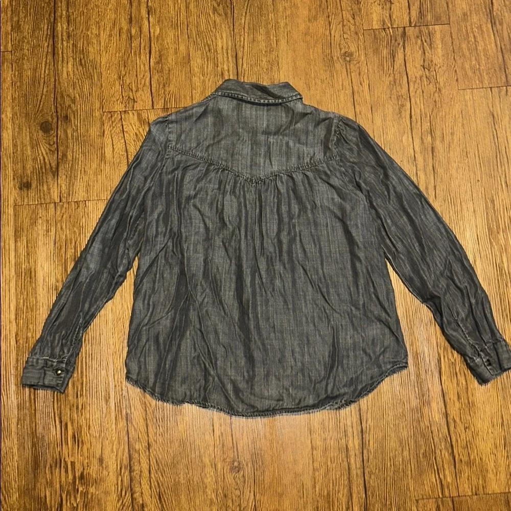 Gray Button-Up Shirt - Picture 5 of 5